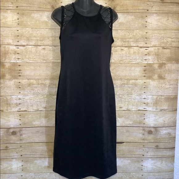 BOLD elements Dress - Picture 1 of 13